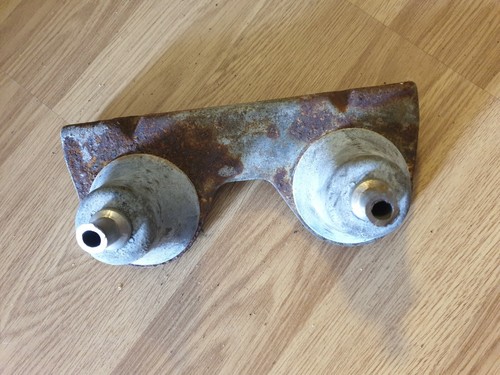 VW T5 2.5 TDI Katalysator oder DPF Halter 7H0253144