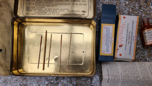 Vintage 1930s Autokit No. 8 Johnson & Johnson Travel Auto First Aid Kit - Picture 6 of 22