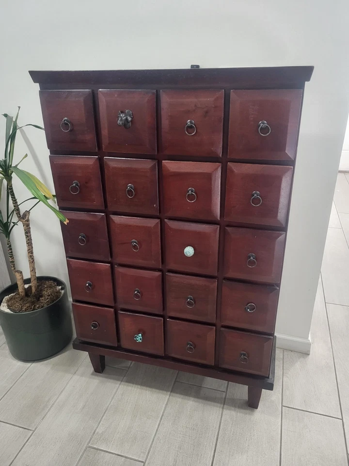 Armario boticario vintage de caoba con 20 cajones Foto 2 de 4