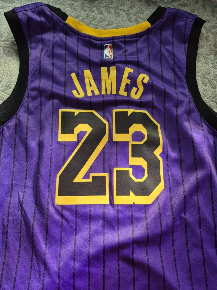 Nueva Camiseta Swingman Talla 3XL LeBron James Los Angeles LA Lakers Nike City Edition Foto 4 de 4