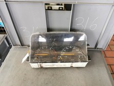 Compteur Mazda 121
