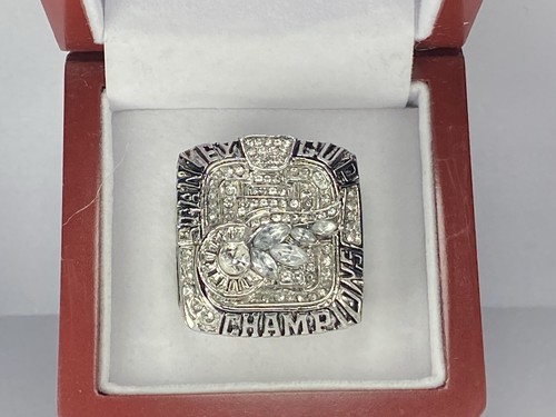 Detroit Red Wings 2008 Stanley Cup Championship Ring With Display Box - Datsyuk - Picture 5 of 6