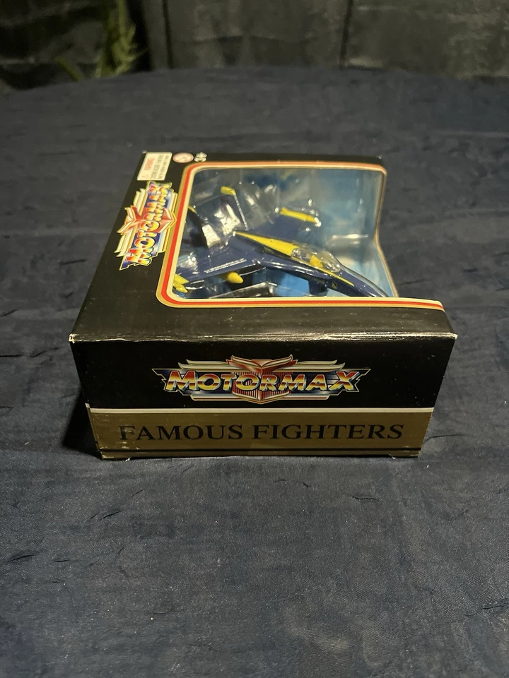 Motor Max, Famous Fighters, F-18 Hornet, Diecast & Plastic Model W/stand. - Image 4 of 4
