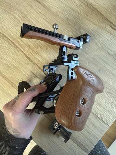 Smallrig Cage For Komodo + 3 Handles (2 Wooden ) - Picture 4 of 8