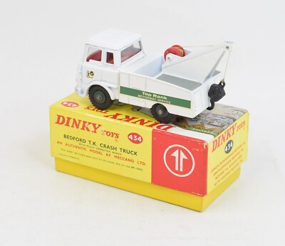 英DINKY　ヴィンテージミニカー FORD　TK　CRASH　TRUCK DINKY TOYS 1/43 ベッドフォード TK クラッシュ トラック