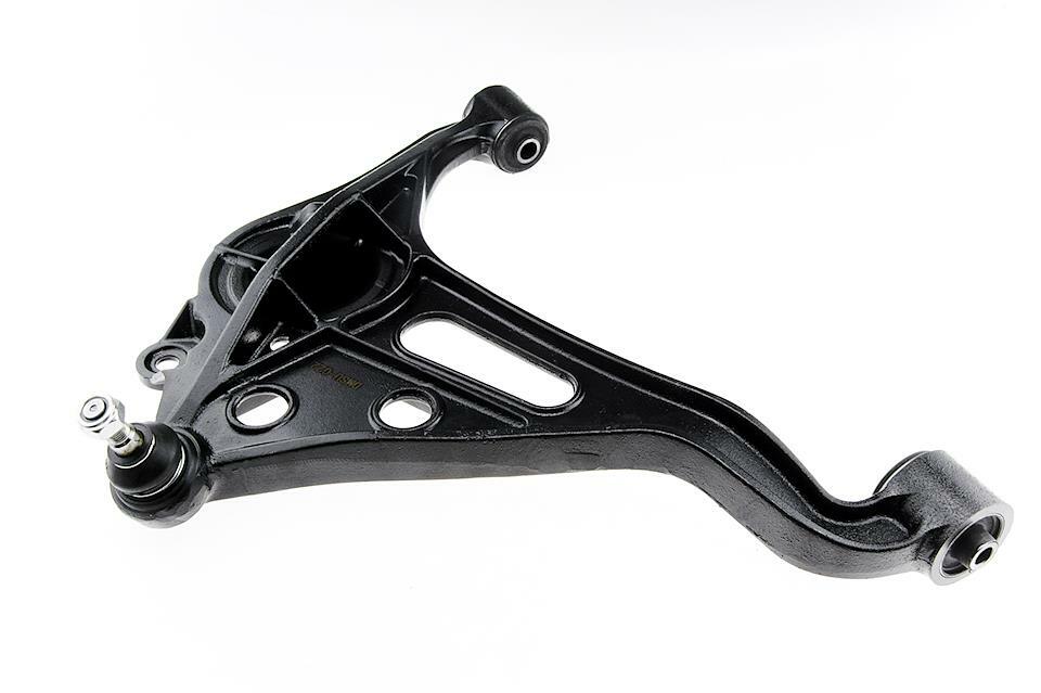 Bras de suspension inférieur gauche en acier forgé 4520267D00