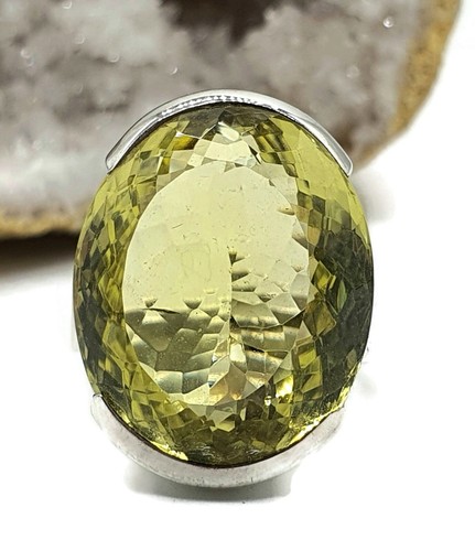 Lemon Quartz Ring, Size 7, Sterling Silver, 20 carats, Oval Facet, Half Bezel - Picture 2 of 6