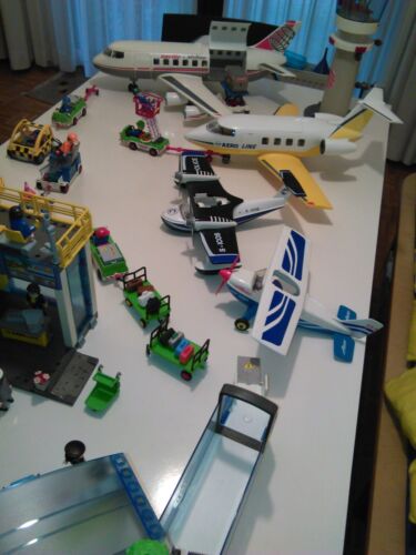 WOW riesig Playmobil 2 Flughäfen, 4 Flugzeuge, Tower, Gepäckabfertigung uvm - Afbeelding 1 van 16