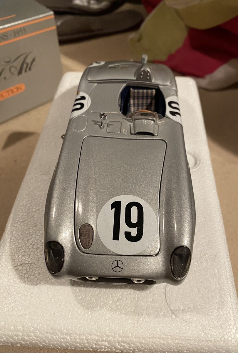 Miniature Mercedes 300 SLR Le Mans 1/24 - Pilotée Par Fangio - Minichamps - Neuve