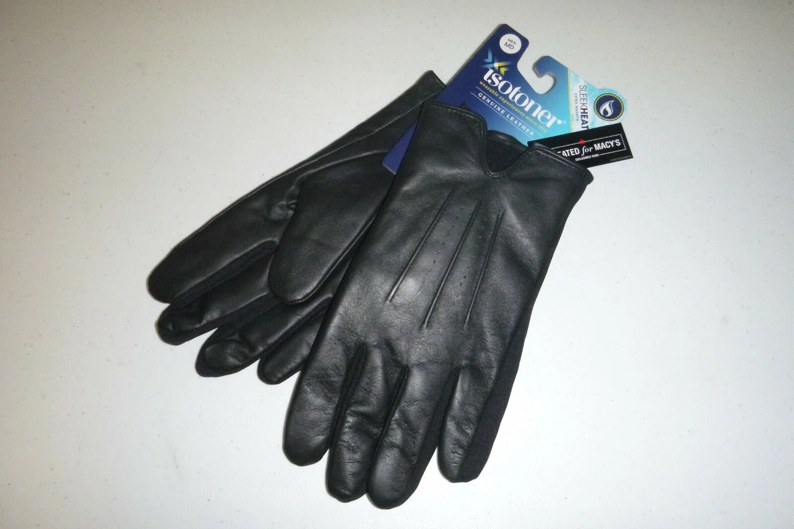 Isotoner mens Gloves SMART Sleekheat soft Leather designer touch gloves -Medium