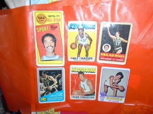 6 VINTAGE BASKETBALL CARDS FRAZIER #65 & 106 ROBERTSON #1 HAVLICEK PHIL JACKSON - Picture 2 of 4