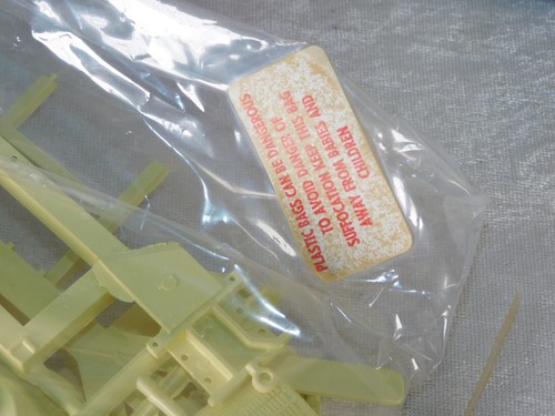 Vintage 1964 Aurora Chamber Horror Guillotine Model Kit 800 Complete - Picture 15 of 16
