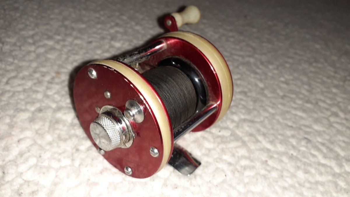 【中古極美品】AbuGarcia ambassadeur2000 レッド ABU Ambassadeur 2000 Vintage Casting Reel - Red & Ivory - Made in