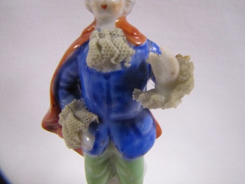 MyEMPORIUM-Victorian Man Porcelain Figurine-Lacy Ruffles Antique-Porcelain-Japan - Imagen 4 de 7