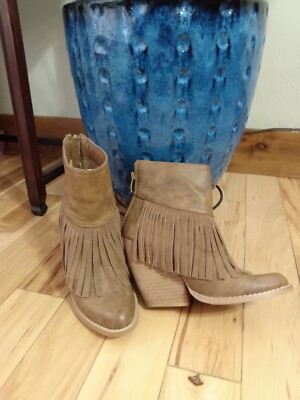 Very Volatile Tassel Boots Size 6