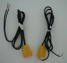 TYCO "C" TERMINAL PLUGS W/ WIRES ~ PAIR ~ CAN BE USED W/ LIFE-LIKE & ROKAR 1