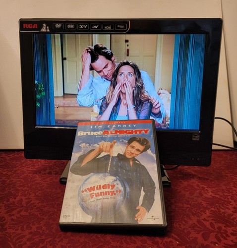 RCA 13.3” LED HDTV DVD Combo model DECK133R great pre-owned condition w manual - Picture 3 of 4