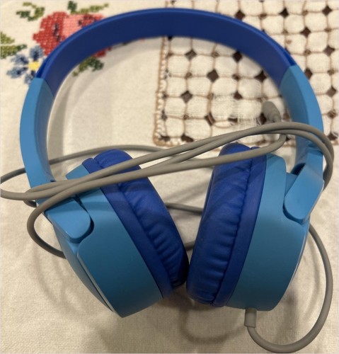 Belkin SoundForm Mini Kids Wired Headphones with Built-in Microphone, 85dB Safe - Picture 3 of 3