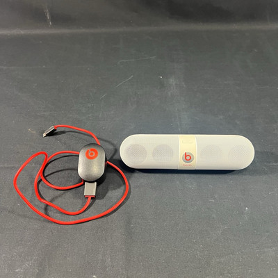 Beats by Dr. Dre B0513 Beats Pill 2.0 Speaker White READ DESCRIPTION