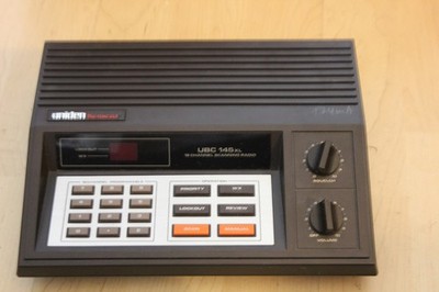 programmierbarer Scanner mit   ANTENNE  Uniden Bearcat UBC-145XL