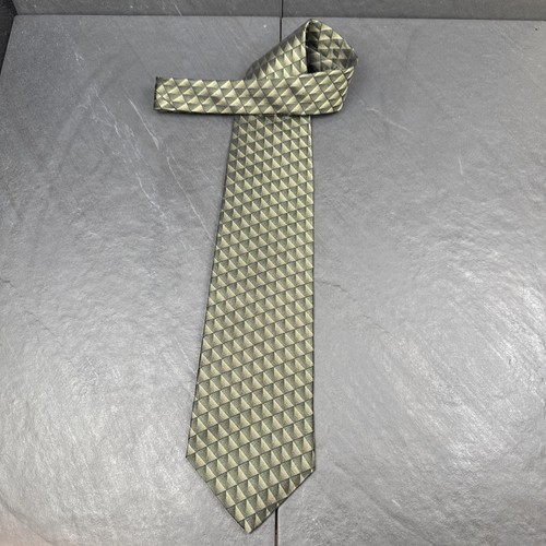 Van Heusen Green Geometric Mens Tie 100% Silk 57 x 4 Necktie - Picture 1 of 11