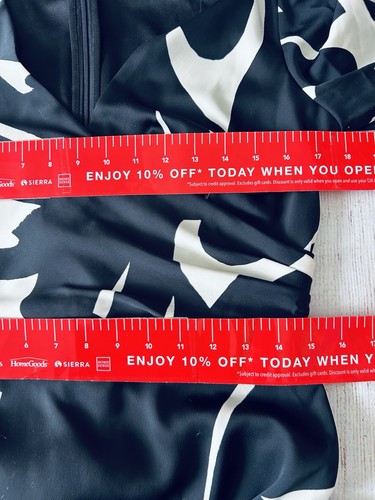 Abito asimmetrico DKNY nero stampato guscio d'uovo manica lunga surplice volant 4 nuovo con etichette - Foto 16 di 17