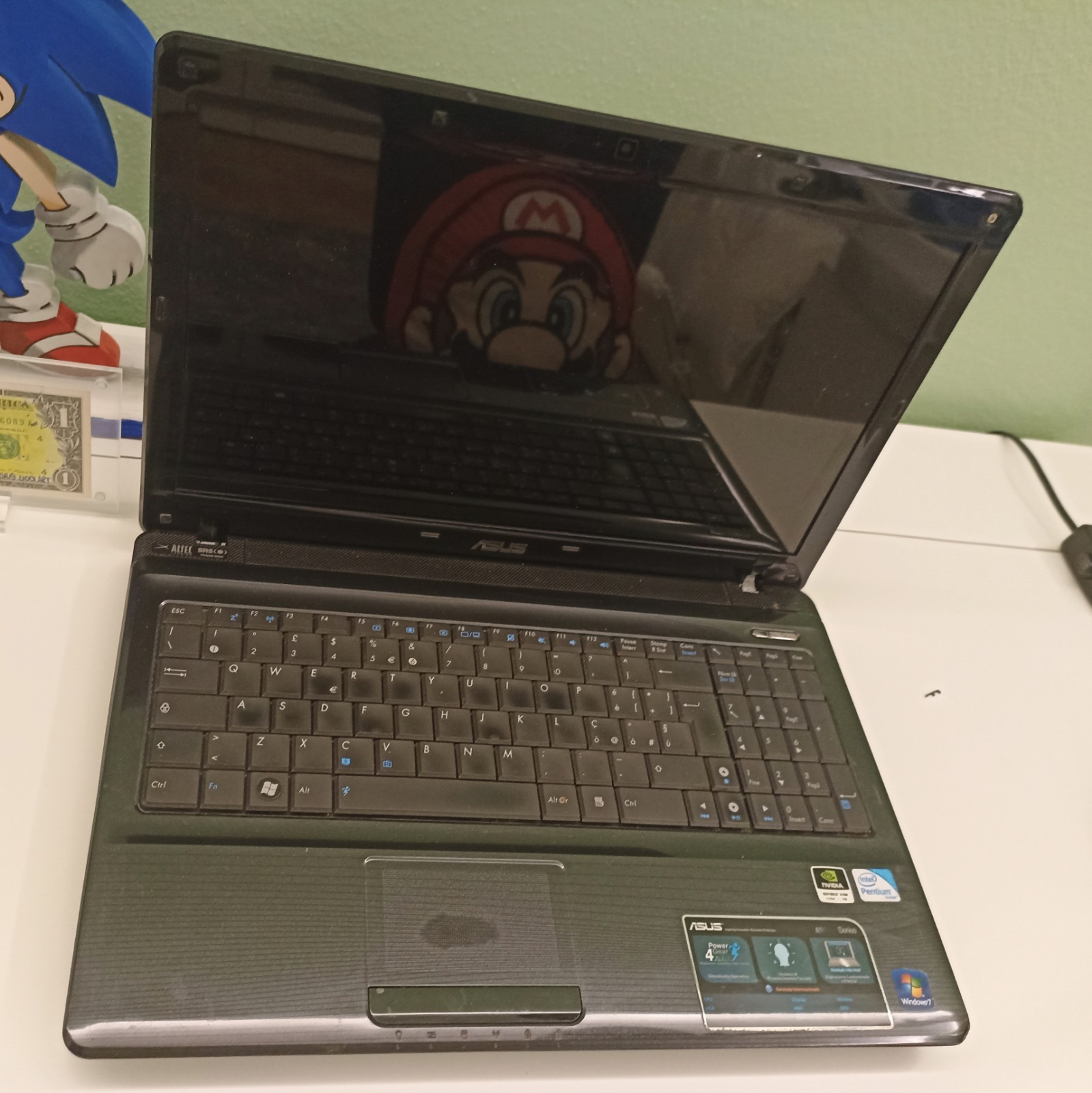 Notebook ASUS A52J 15.6" Intel Pentium 4GB RAM Nvidia GeForce CERNIERE ROTTE