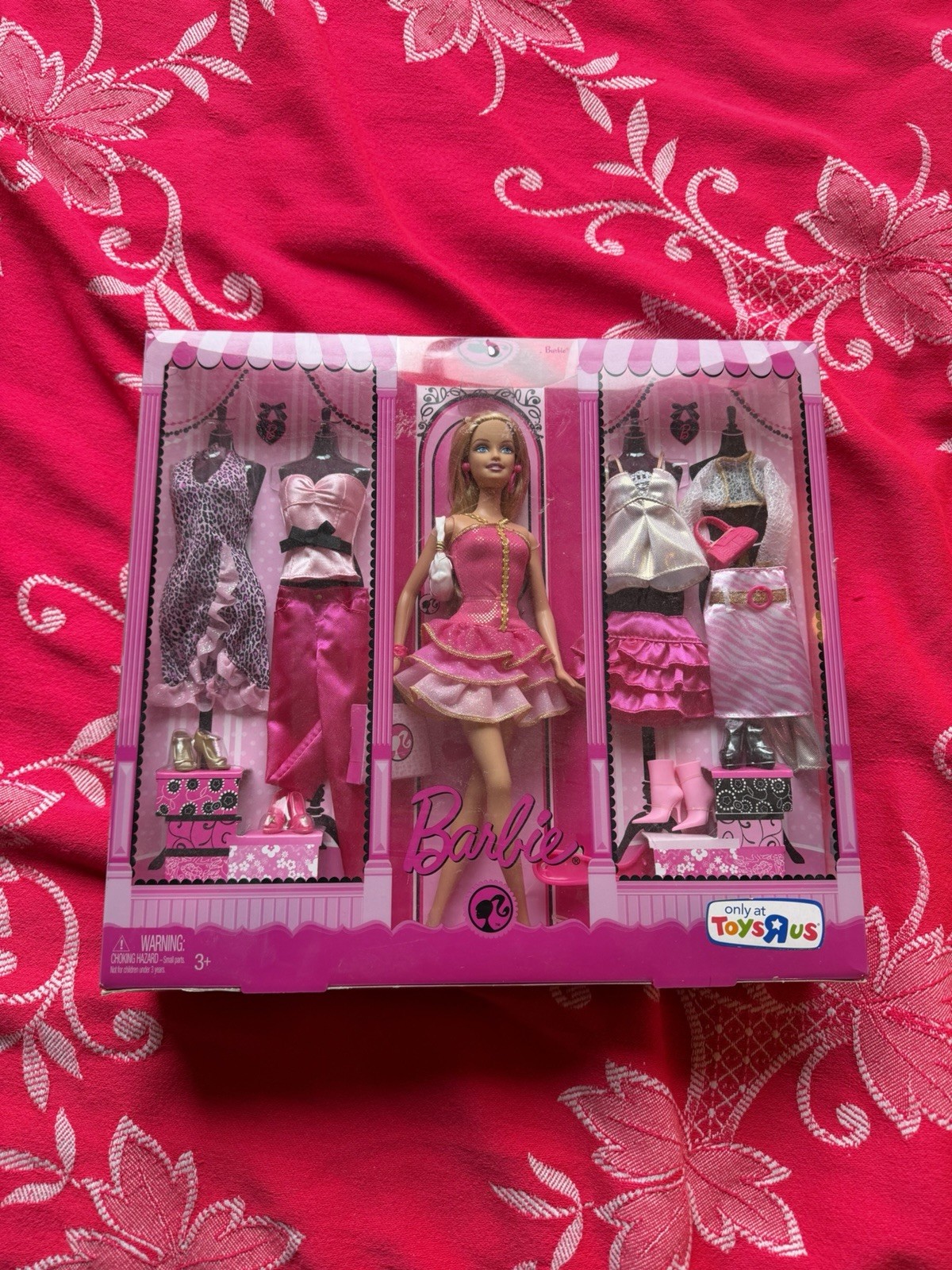 R Us Gift Set
