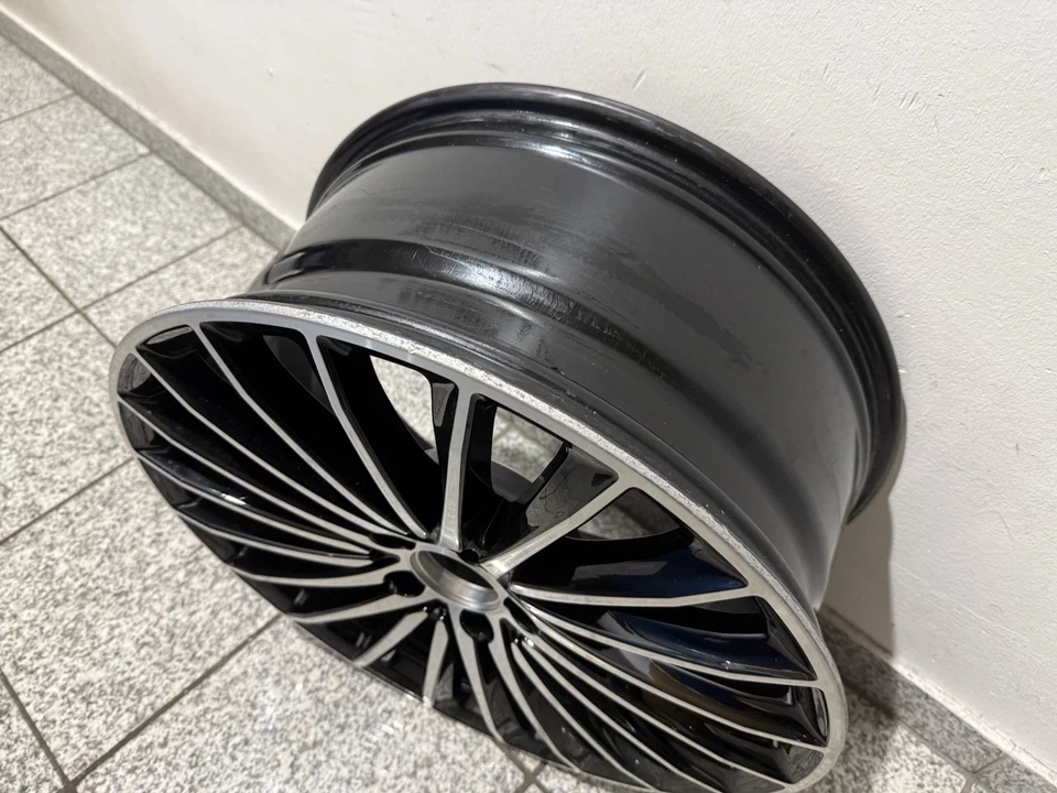 1x orig. Mercedes GLC W254 cerchio in lega cerchio 20 pollici 8,5 x 20 ET34,5 A2544010800 - Immagine 3 di 4