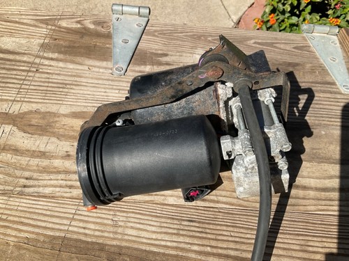 1992-2011 Towncar Grand Marquis Crown Victoria Air Suspension Compressor Pump - Picture 5 of 7