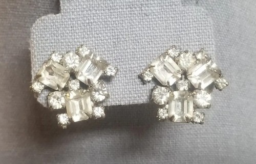 Vintage Signed Coro Clear Rhinestone Silver Tone Clip screw back Earrings - Picture 1 of 8