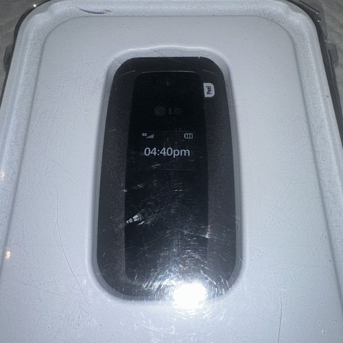 LG 440G (TracFone) Smartphone - Black - in original clamshell - Picture 2 of 4