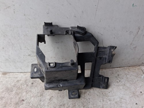 SOPORTE ANTINIEBLA DELANTERO LADO PASAJERO CITROEN C4 MK3 2022 NSF 9816770480 - Imagen 5 de 5