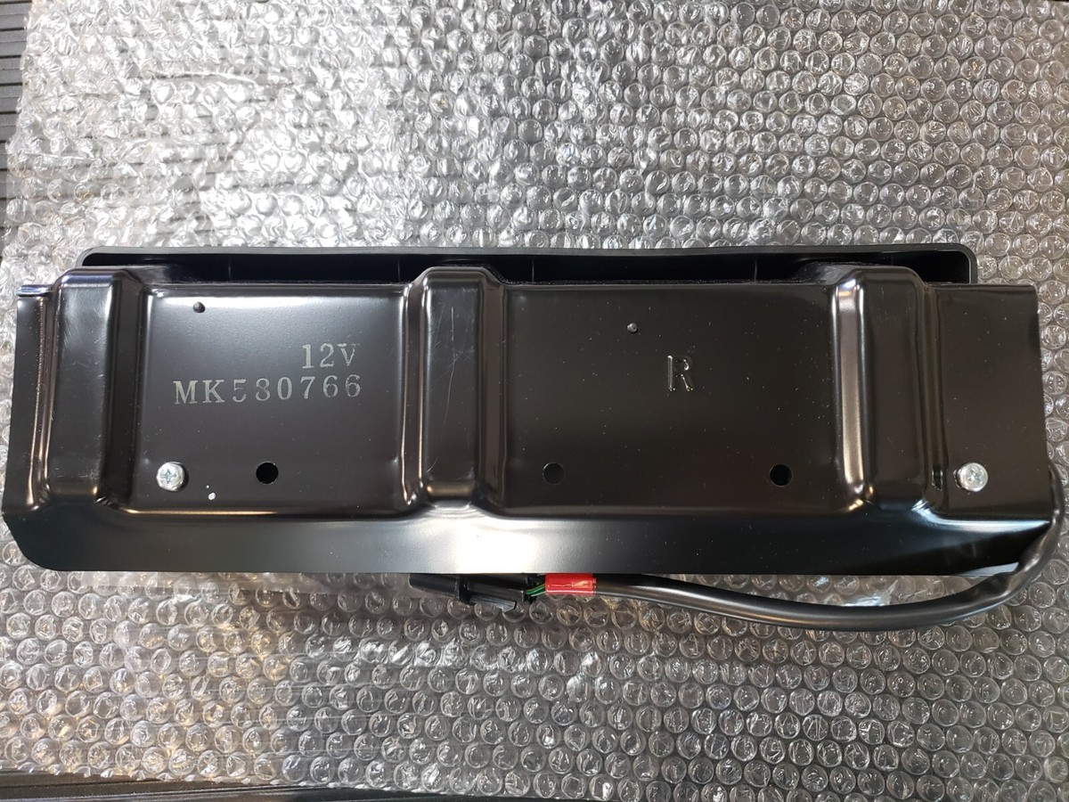 Mitsubishi Fuso 2018 TPG-FBA20 Right Tail Light MK580766 | eBay