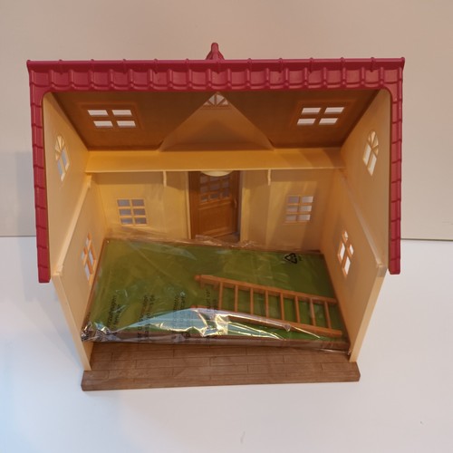 Sylvanian Families Calico Critters Cozy Cottage Only With Second Floor & Ladders - Picture 11 of 11