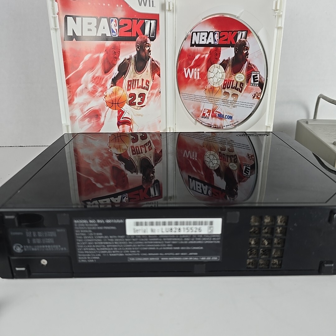 Nintendo Wii Black Console RVL-001 W/NBA 2k11
