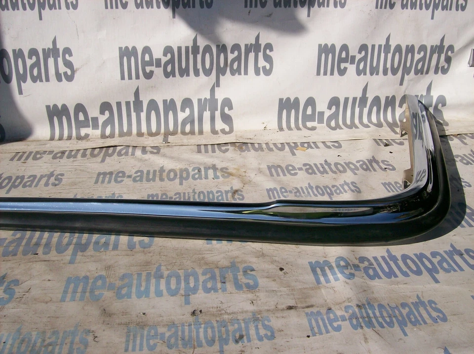 73-80 MERCEDES BENZ W116 CONDUCTOR IZQUIERDO PARACHOQUES TRASERO PARACHOQUES MOLDURA MOLDURA Foto 3 de 4