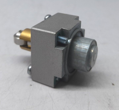Telemecanique ZCKE67 AB Limit Switch Head / ZCKE67 /8B 1624 /525