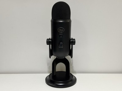 Logitech Creators Blue Yeti USB Microphone - PC/MacOS - Blackout Edition