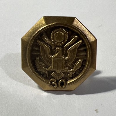 US 30 Years United States Federal Government Service Employee Lapel Hat Pin