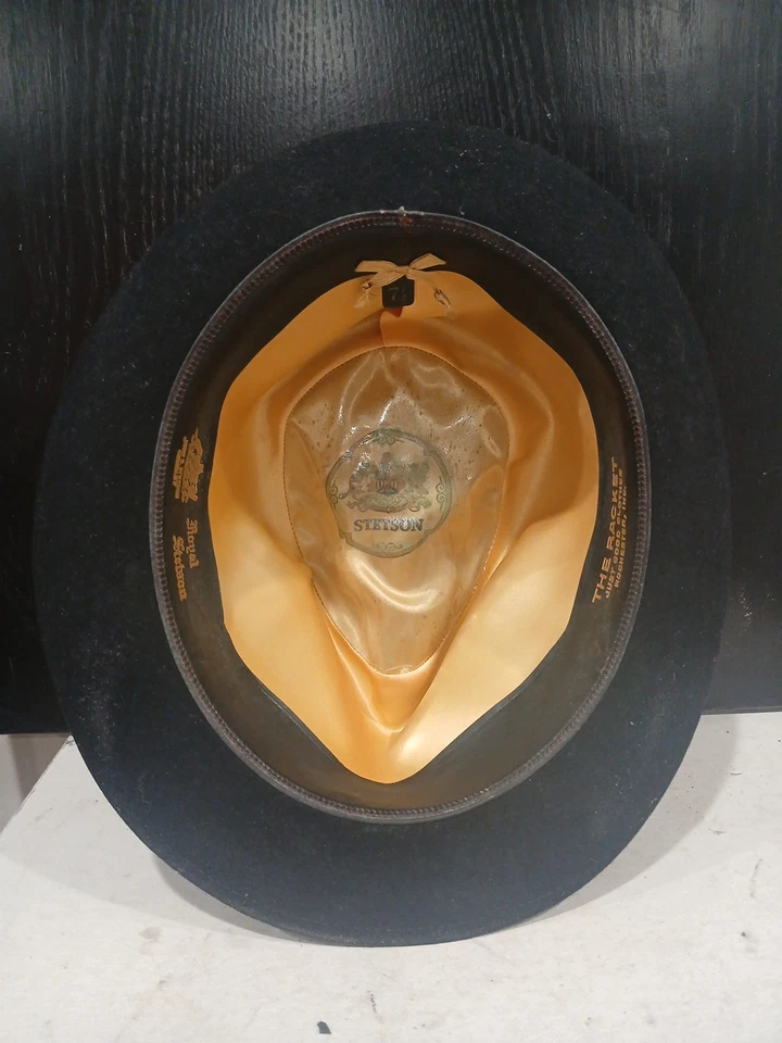 Sombrero de fieltro vintage The Sovereign Stetson estilo derby pluma lateral negra talla 7,5 Foto 4 de 4