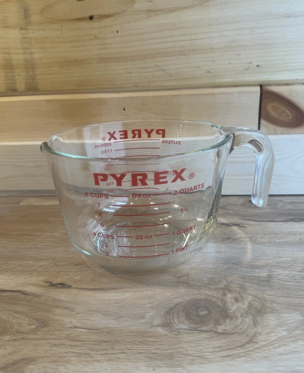 Vtg PYREX Glass Red Letter Measuring 8 Cup, 64oz, 2 Qt Bowl - Model 564 USA