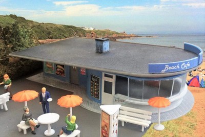 GM484L Gaugemaster OO Gauge Fordhampton Seafront Cafe Kit mit LED Beleuchtungsset