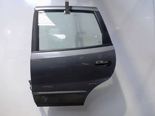 Porte arrière et accessoires Nissan TINO