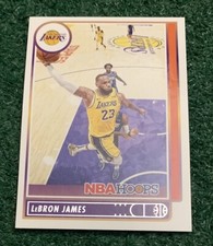 LeBRON JAMES - 2021-22 PANINI HOOPS - BASE CARD # 136 - LOS ANGELES LAKERS - NBA