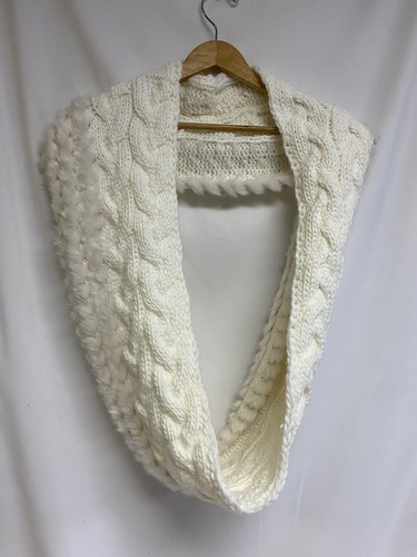 Ann Taylor Loft Cable Knit Faux Fur Infinity Scarf. A19 - Picture 7 of 8