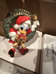 Grolier Disney  Dated Porcelain Ornament: 1993 Daisy Duck