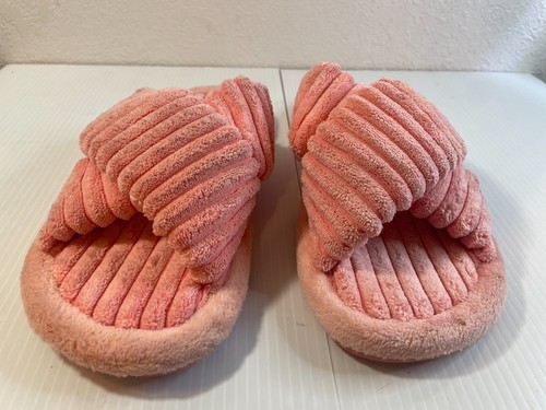 H&M Womens PINK Faux Fur Slide Slippers with FuzzyCross Band House shoes Indoor - Picture 8 of 14