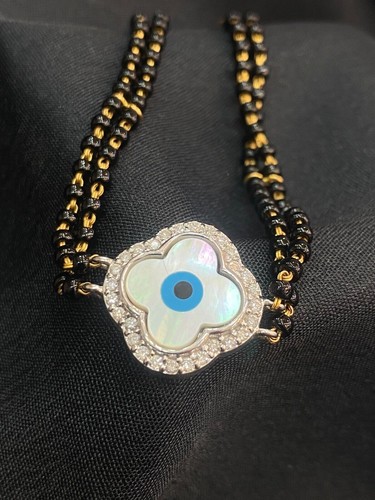 1/2 Cts Round Brilliant Cut Diamonds Unisex Evil Eye Clover Bracelet In 14K Gold - Picture 3 of 12