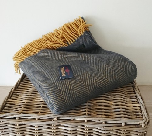 Herringbone Throw 100% Pure New Wool - Navy Blue & Mustard Bedroom Living Room - Picture 3 of 5